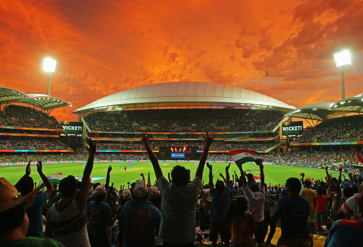 ICC's tweet photo. #cwc15OneYearOn India beat Pakistan at @TheAdelaideOval producing this amazing photo, one of the greatest ever? https://t.co/F3HzGV34AF