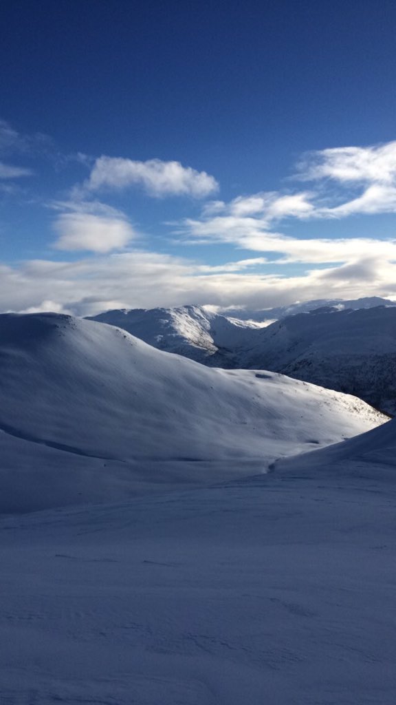 runarnaustdal09's tweet photo. Nydelig i alpene😍😍 #alpene #ikkjeinorge #JB #JustinBieber #Justin #Bieber #heaven #sun #likeflow #flowlike #swag #do https://t.co/2au4kinGKN