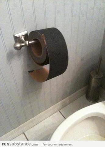 SquaddieSocial's tweet photo. Now whose idea was this? #ArmyHumour #PracticalJoke https://t.co/XdrA8tf43B