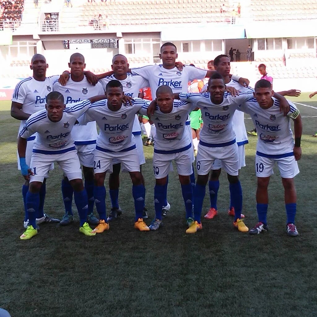 ¡Dale RT y FAV si eres hincha del puntero <a href="/SDAtleticoNal/">SDAtleticoNacional</a>! #ElMarcadorLPF