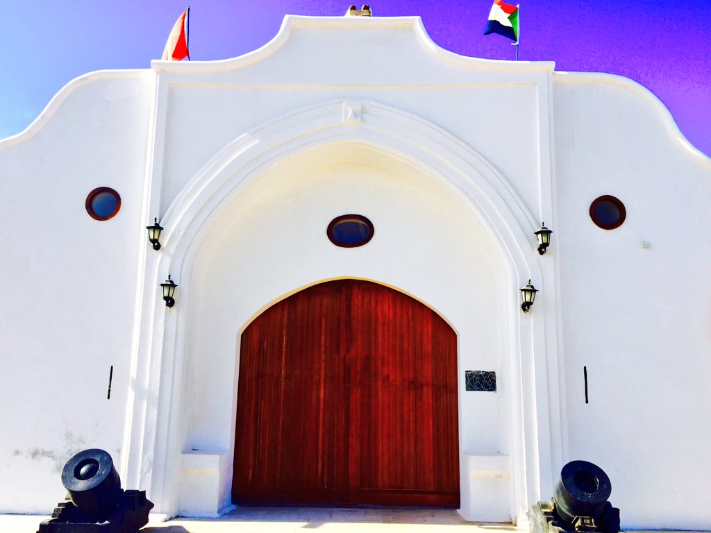 AlmuznMohammed's tweet photo. Local architecture #3
#Swakin #portsudan journey
Taken at 
"Osman Digna island " https://t.co/tKfROsBGfu