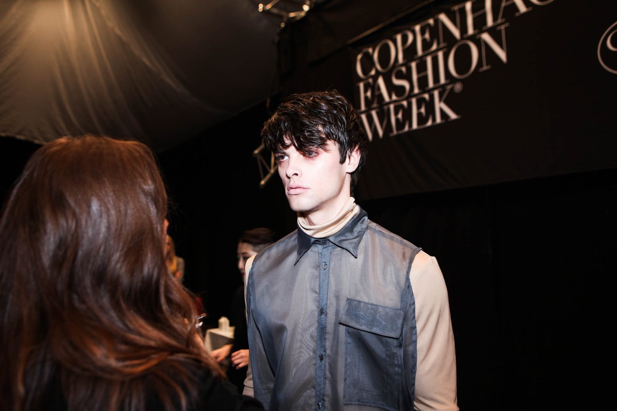 HENRIKSILVIUS's tweet photo. HENRIKSILVIUS AW16 backstage

Photo by Elisabeth Eibye. https://t.co/iakxVNowN2
