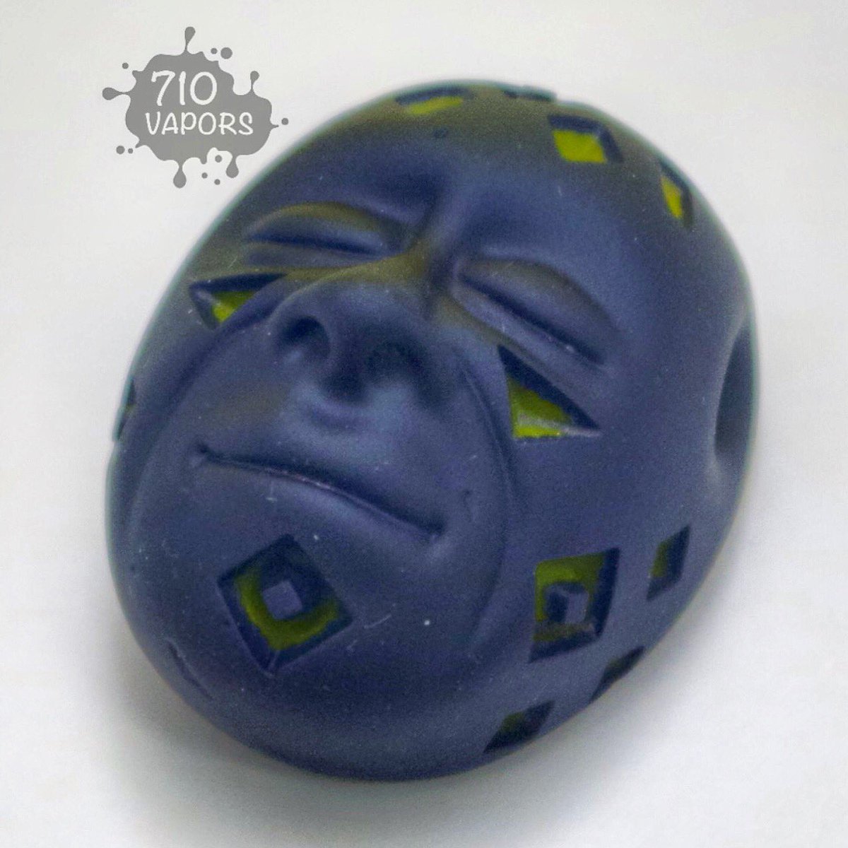 710vapors's tweet photo. @amanisummerday and @gpsglass did such great work on these pendants we couldn't get only one!! Swing by @710vapors https://t.co/0a1c3li62N