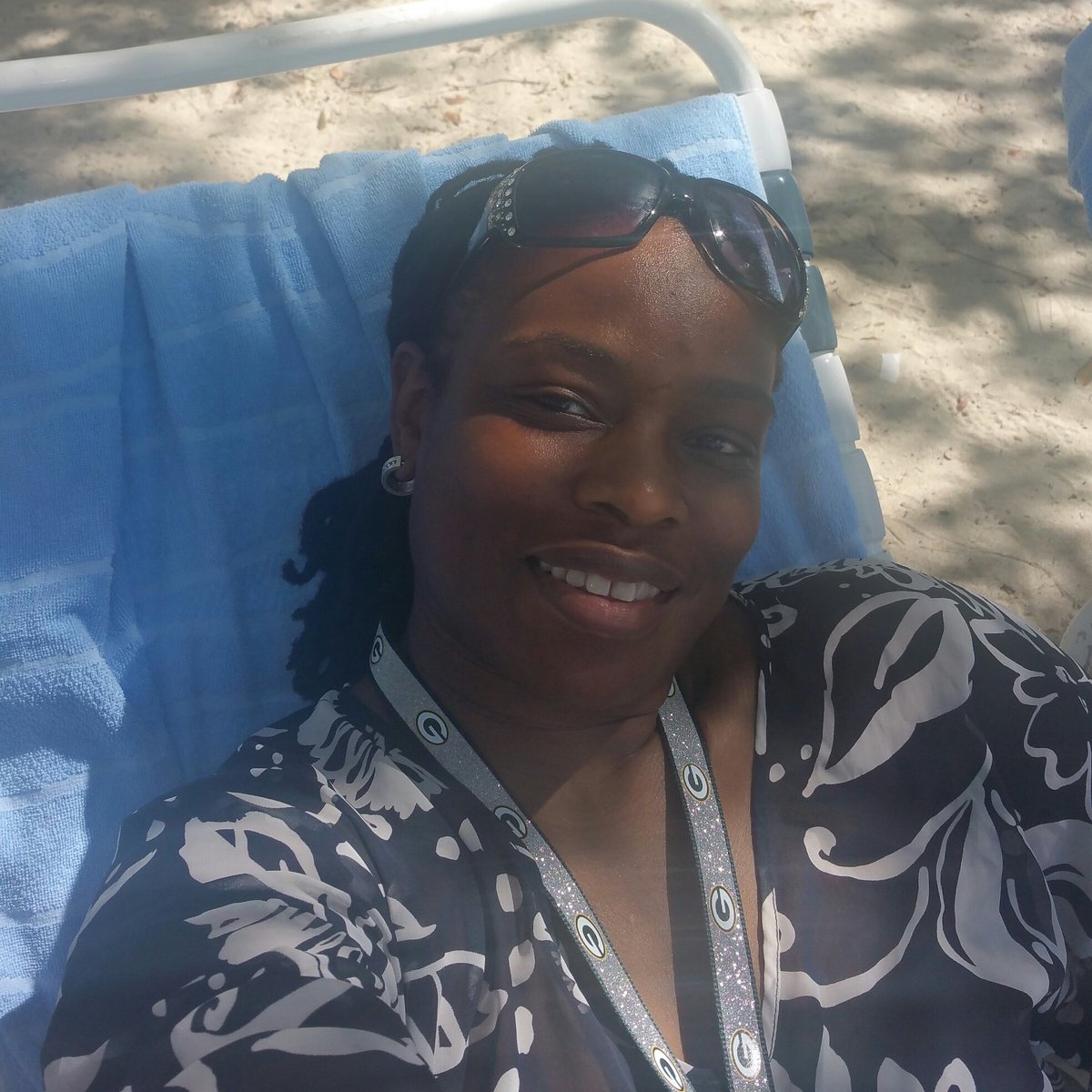 Kaymee2's tweet photo. Loving Life https://t.co/j9kNb7ODXN