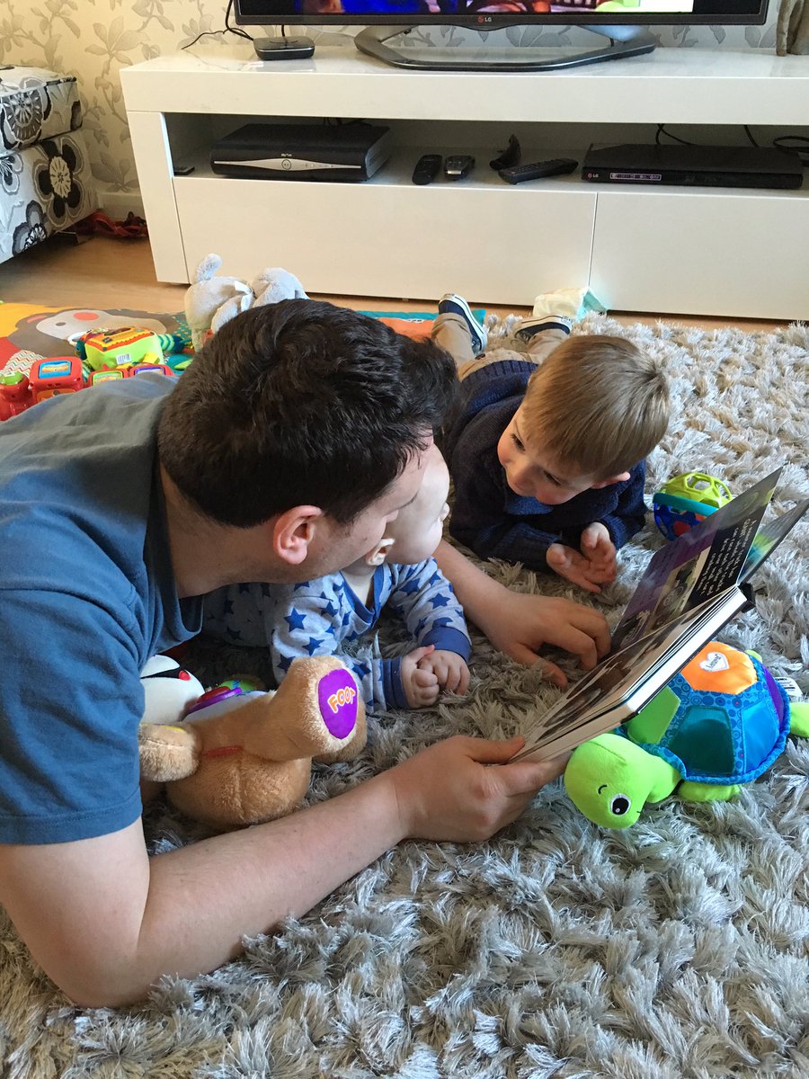 joanne_philp's tweet photo. Love these pictures! So cute! @Thatmasonbloke #cousins #unclesteven #noahanddaddy https://t.co/3sCrwfG2en