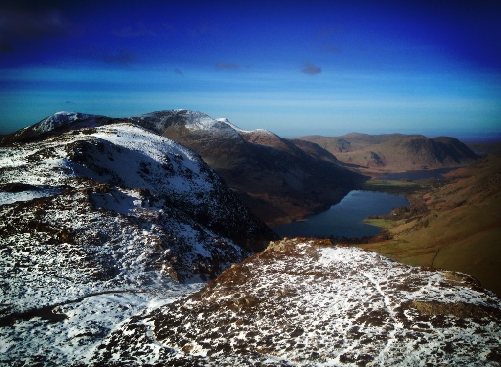 AdamEdmondson's tweet photo. What better weather to be out in the hills? @KeswickExtreme https://t.co/i3Dd20CMgm