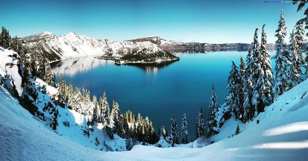 LibraryTravel's tweet image. Panoramic winter view of Crater Lake in Crater Lake National Park, Oregon, from Rim Villag… ift.tt/1WnpcM3