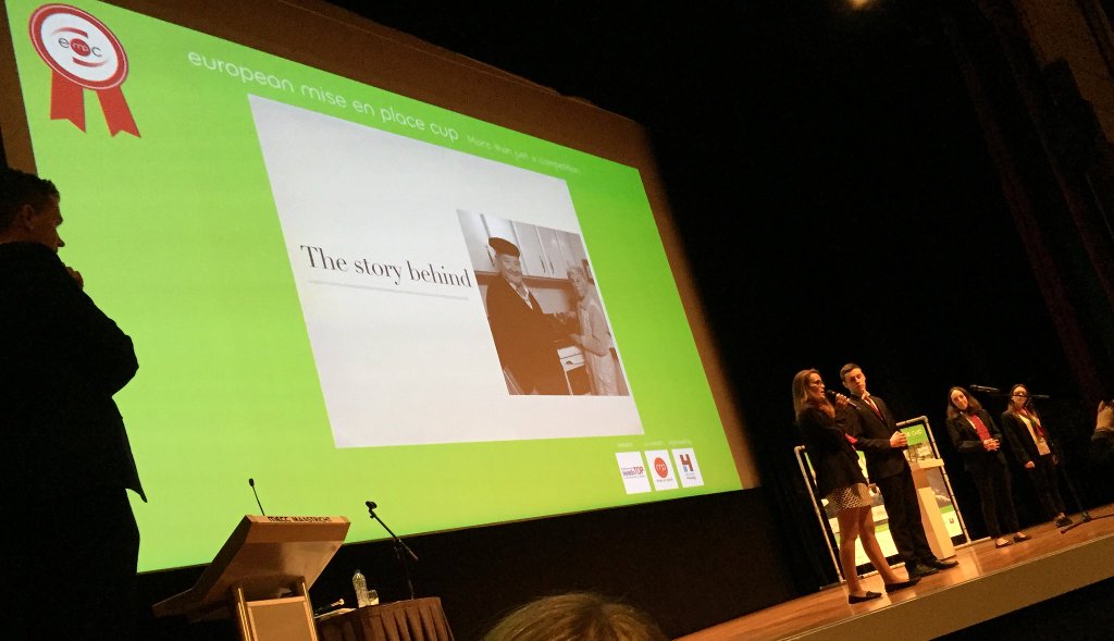 eutdh's tweet photo. L'equip de l´@emcup_eutdh2016 presentant el seu projecte a la final de la competició #EMCUP2016 a #Maastricht. Sort! https://t.co/9FA5U6D2cu