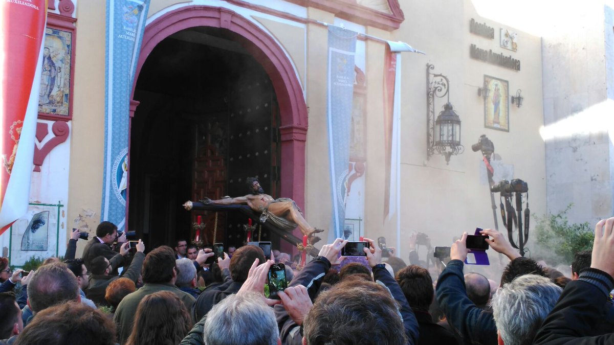 Via Crucis del Consejo de Cofradías CbRSJWVXIAEtLvv