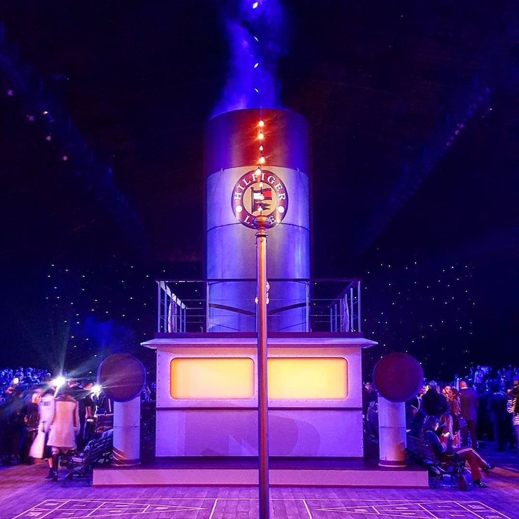 ReinaaRoyale's tweet image. Cruising T.H. Atlantic this morning! Amazing set!  @tommyhilfiger #tommyfall16 #fgimember #nyfw