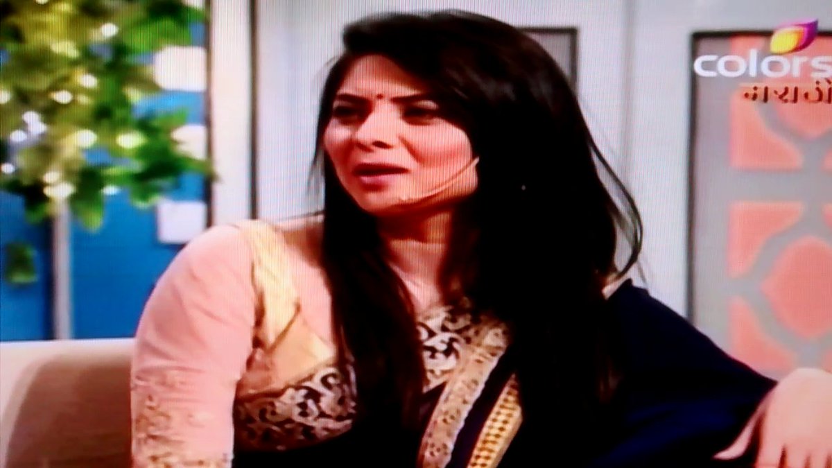 shivasya_sonal's tweet photo. @meSonalee laughter ride of #ALKK when you laugh I just love it. My Pretty Princess👰 https://t.co/Q1robWVgYF
