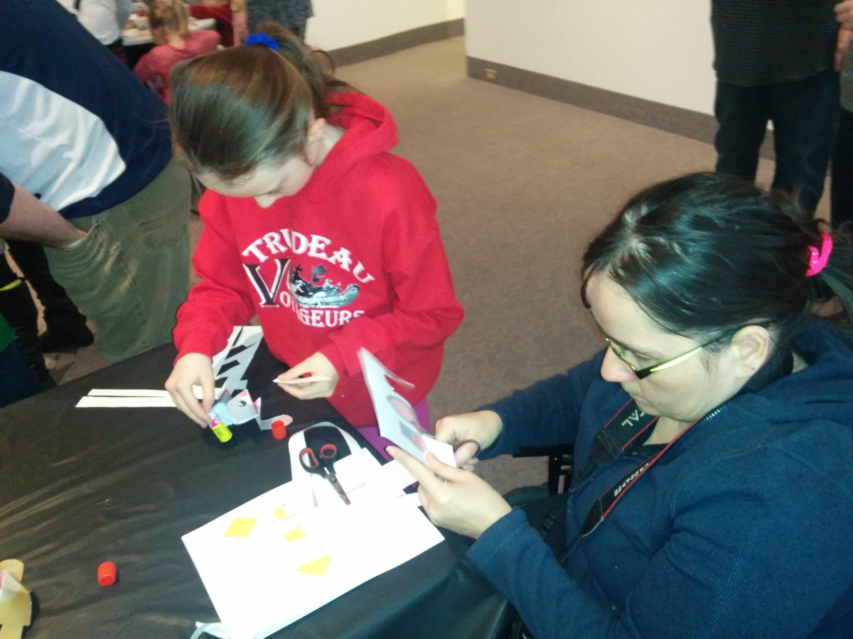 GeoffreyRae's tweet photo. ,@STEPACDOTCA doing crafts on family day with @MightierSword https://t.co/PNpqVakyex