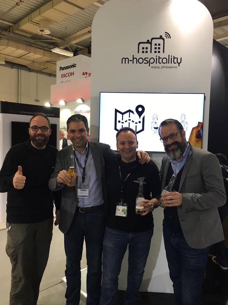 m_hospitality's tweet photo. #mhospitality , #zoottle drinking beers at # horeca2016 final minutes https://t.co/LY7V4RQFzj