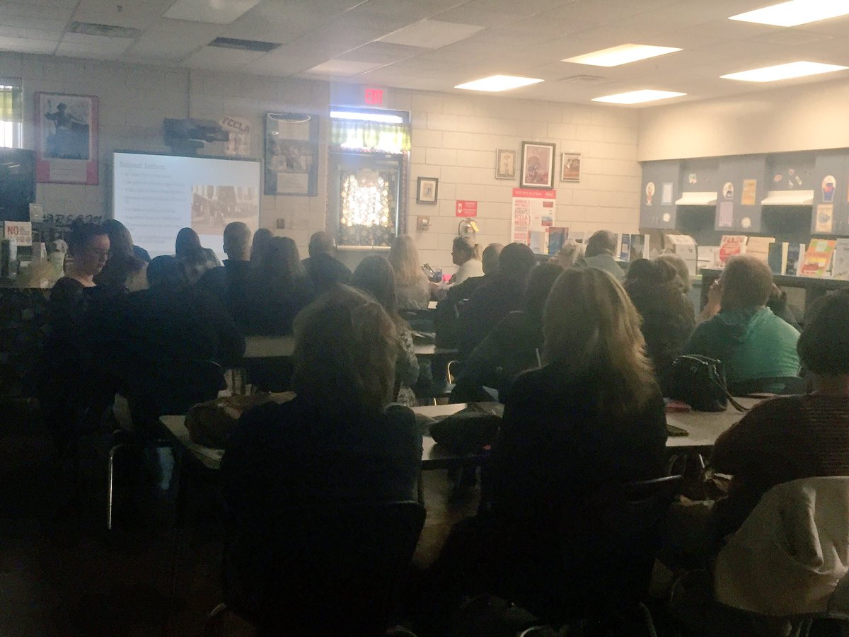 eea4teachers's tweet photo. Packed house for "The Marshall Islands" workshop! @EnidSchools has a large Marshallese pop-very imp info! #eeastrong https://t.co/FtD46VF2sZ