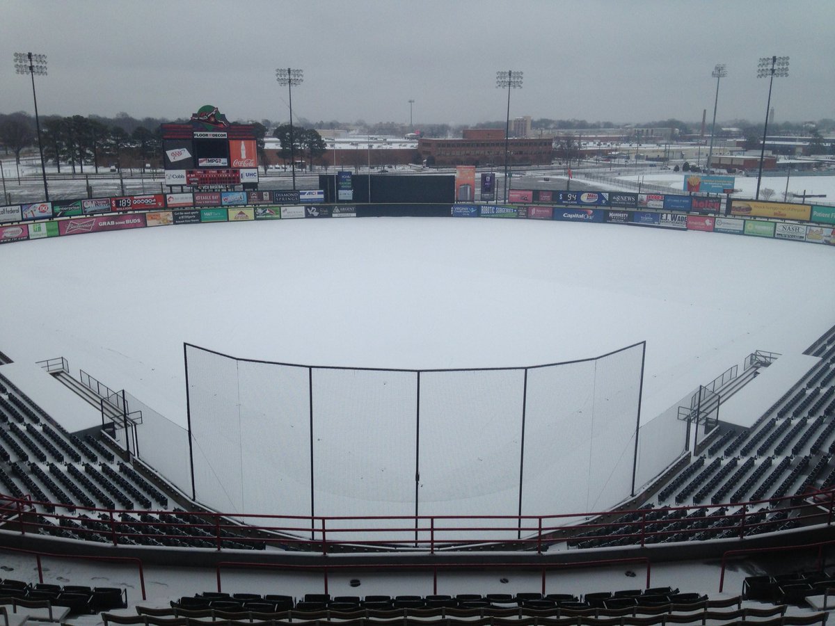 Yet another snowy Monday for the <a href="/GoSquirrels/">Richmond Flying Squirrels</a> field. 10 days away until our 1st home opener #GoAwayCold #needheat
