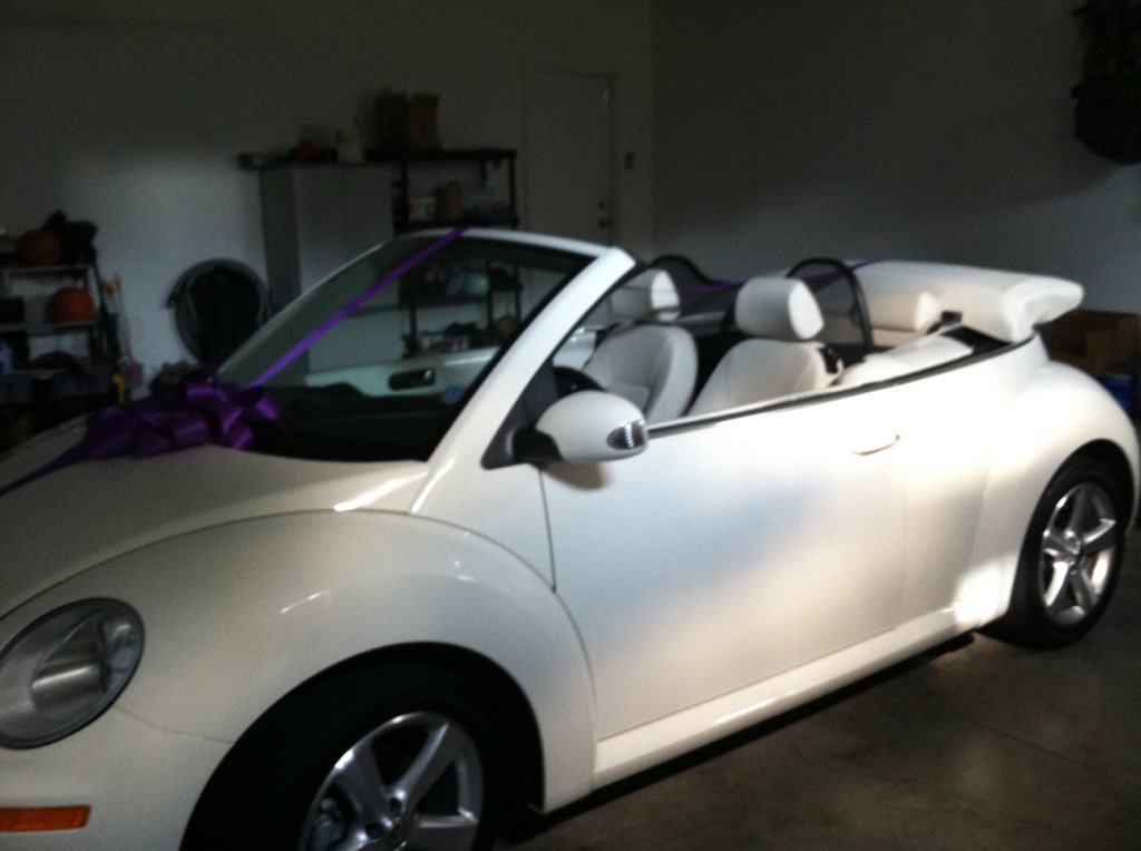 Clin67Ring's tweet photo. Meg's bug for sale. 2007 VW "New Beetle" convertible. 54,000 miles. Excellent condition. $7995. Call 864-706-6790. https://t.co/Niwe6OGEOl