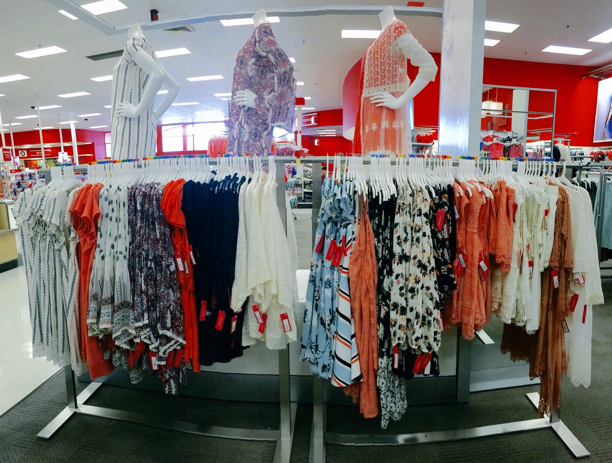 Mannequin maintenance after V-Day👗 New #Xhilaration on the Runway 👗 at #T1542 💙 #VML <a href="/beeson_scott/">Scott Beeson</a> <a href="/SamanthaVMML/">Samantha Snow</a>