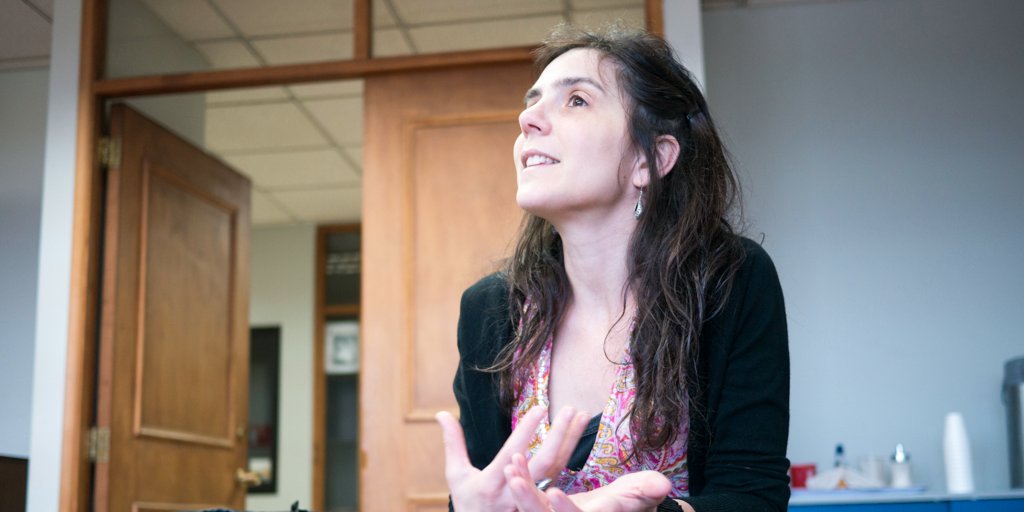 BusinessInsider's tweet image. Stanford professor: Eliminating 2 phrases from your vocabulary can make you more successful read.bi/1QwSnZ9