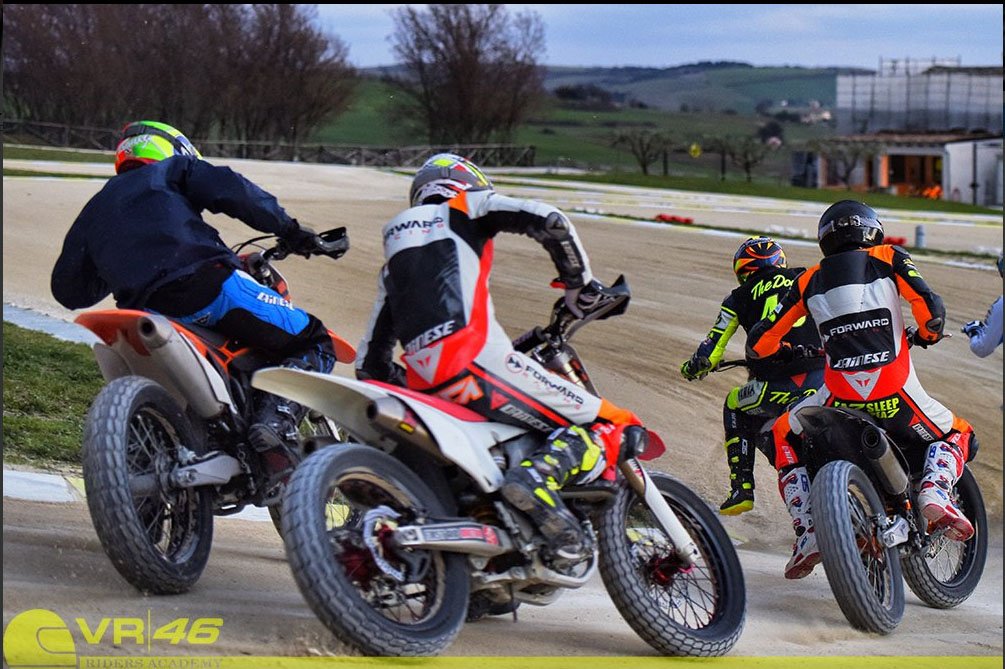 ForwardRacingGP's tweet photo. Follow the Master @Luca_Marini_97 @lorybalda7 @VRRidersAcademy https://t.co/brmgFifgjw
