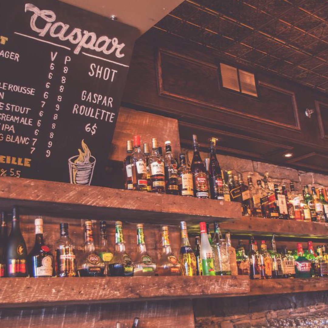 TaverneGaspar's tweet photo. Our bar is designed to satisfy all your cocktail desires. #ImpressiveBar #DrinksEverywhere #TaverneGaspar https://t.co/5i0UgPmiEq