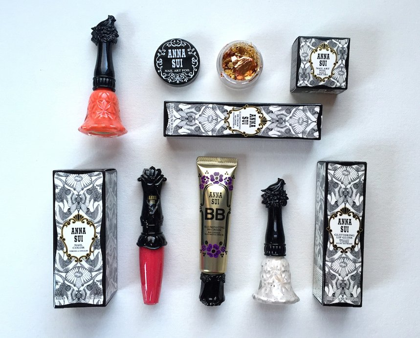 davelackie's tweet photo. Look at our NEW Anna Sui Beauty blog contest! Enter here https://t.co/bWmmVxSzSS to WIN this set! blog contest https://t.co/IXfzN7CvX5