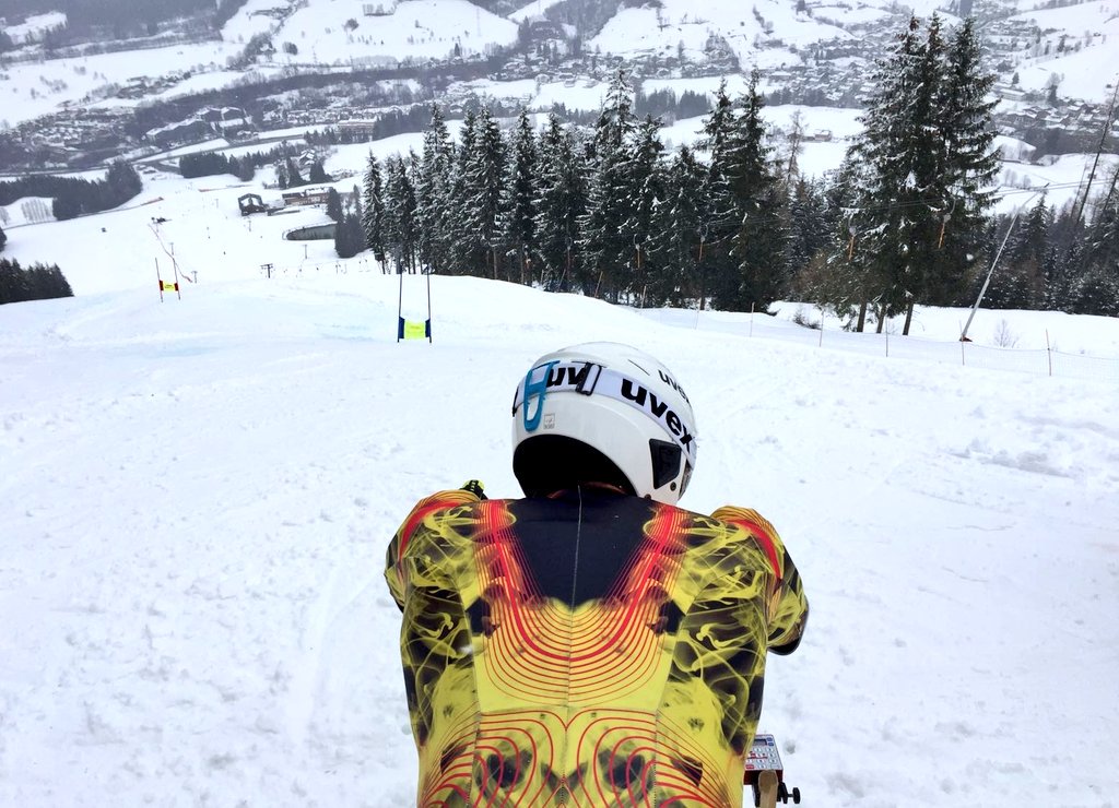 JDelCampoSki's tweet photo. De nuevo en mi medio 😊❄❄#backonthegame
@becaspodium @RFEDInv https://t.co/BMYwKQ22lr
