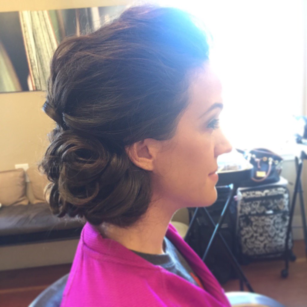Wedding previews are under way with Jenni of Justjennistyle. #weddinghairstyles #wedding hair #weddinglook #cali