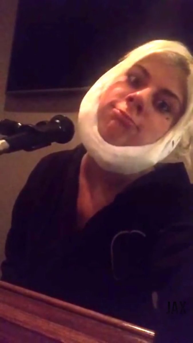JaxpackisLife's tweet photo. I watched all of @Jax's videos on YouTube last night to laugh and hear her voice again and the  I saw this: https://t.co/v90uteePw5