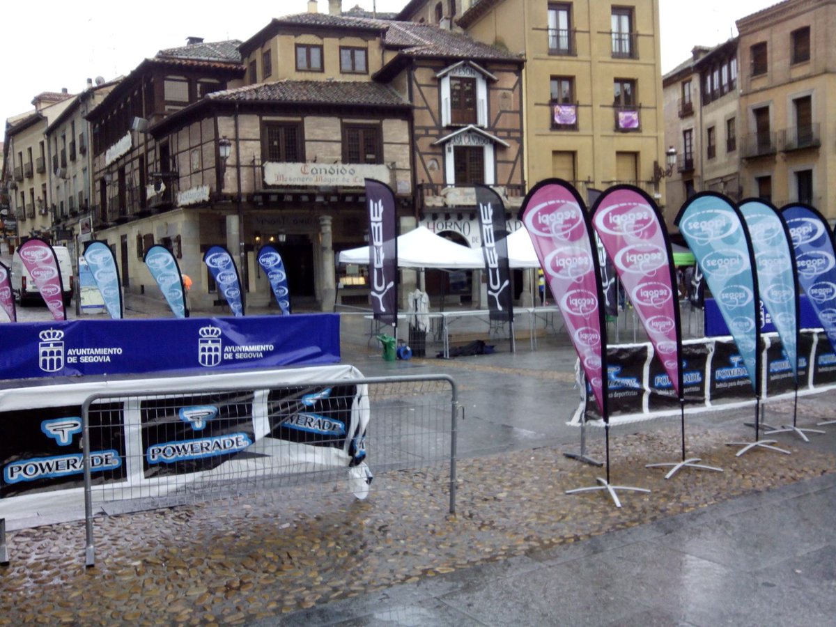 SegopiWeb's tweet photo. @SegopiWeb con el deporte #lamonumental de #segovia ayer 14 de febrero https://t.co/rh4GiHKSx8