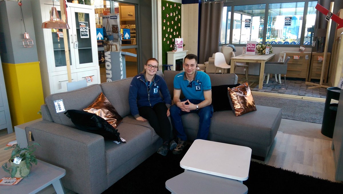 #FACEBOOK-VEILING! Bied mee op deze hoekbank. Normaal €999.- Startbod €500.-