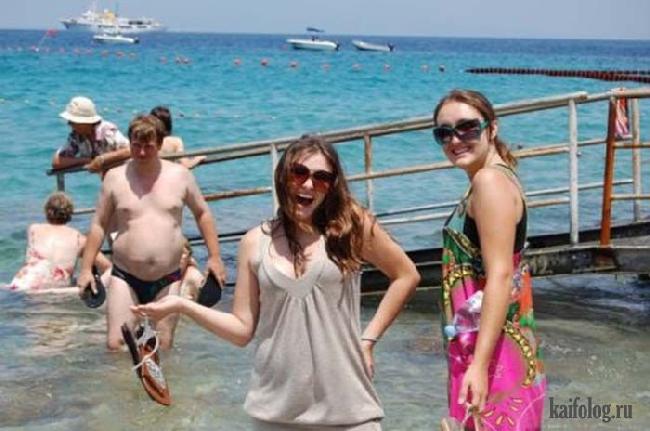 Ляляляляля ляляляляля. Попадается случайно. Смешные кадры. Выпей для храбрости я уже храбрая. Поймала букет невесты швырнула обратно нафиг мне.