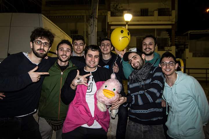 Gran inici de camí al <a href="/Cova_Rock/">CovaRock</a> i gran companyia . El camí segueix a: assekes.bandcamp.com
Foto: <a href="/SararieraKoMa/">Sara Riera</a>