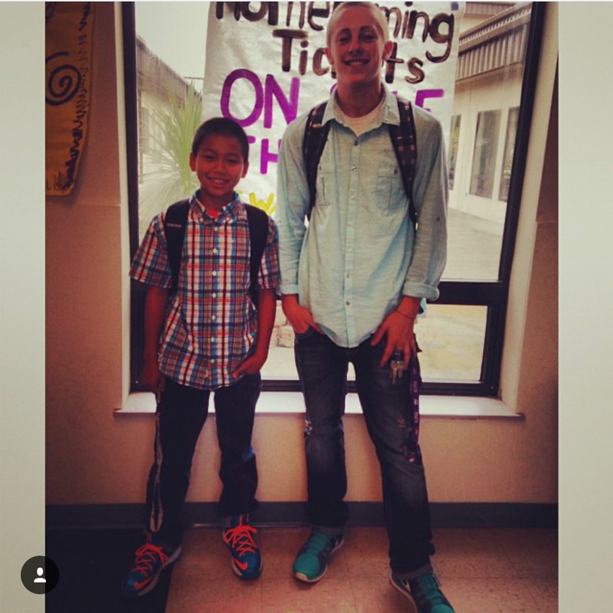 T_Rawww249's tweet photo. Happy Cake Day to my big bro!🎉
Always had ya boi under a wing through out high school.✊🏽#AllThrowbacks #swaagsomeaan https://t.co/Vk4kUJoe5t
