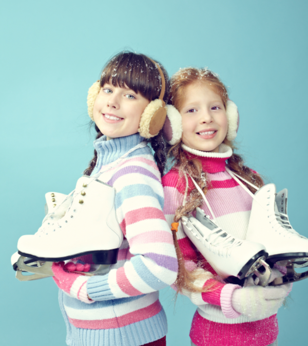 Todaysparent's tweet photo. Have some snowy or cozy fun this #TPFamilyDay with our 50 must-try winter activities —> https://t.co/IPh3d1WCGb https://t.co/nXJT6GCb2r