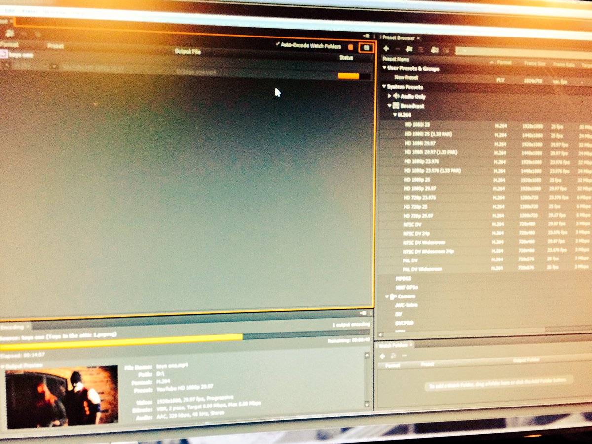 SeenBhindDaSeen's tweet image. 9 hours and I&apos;m finally nearing the end of editing this one tiny little video.
#VideoEditorProblems