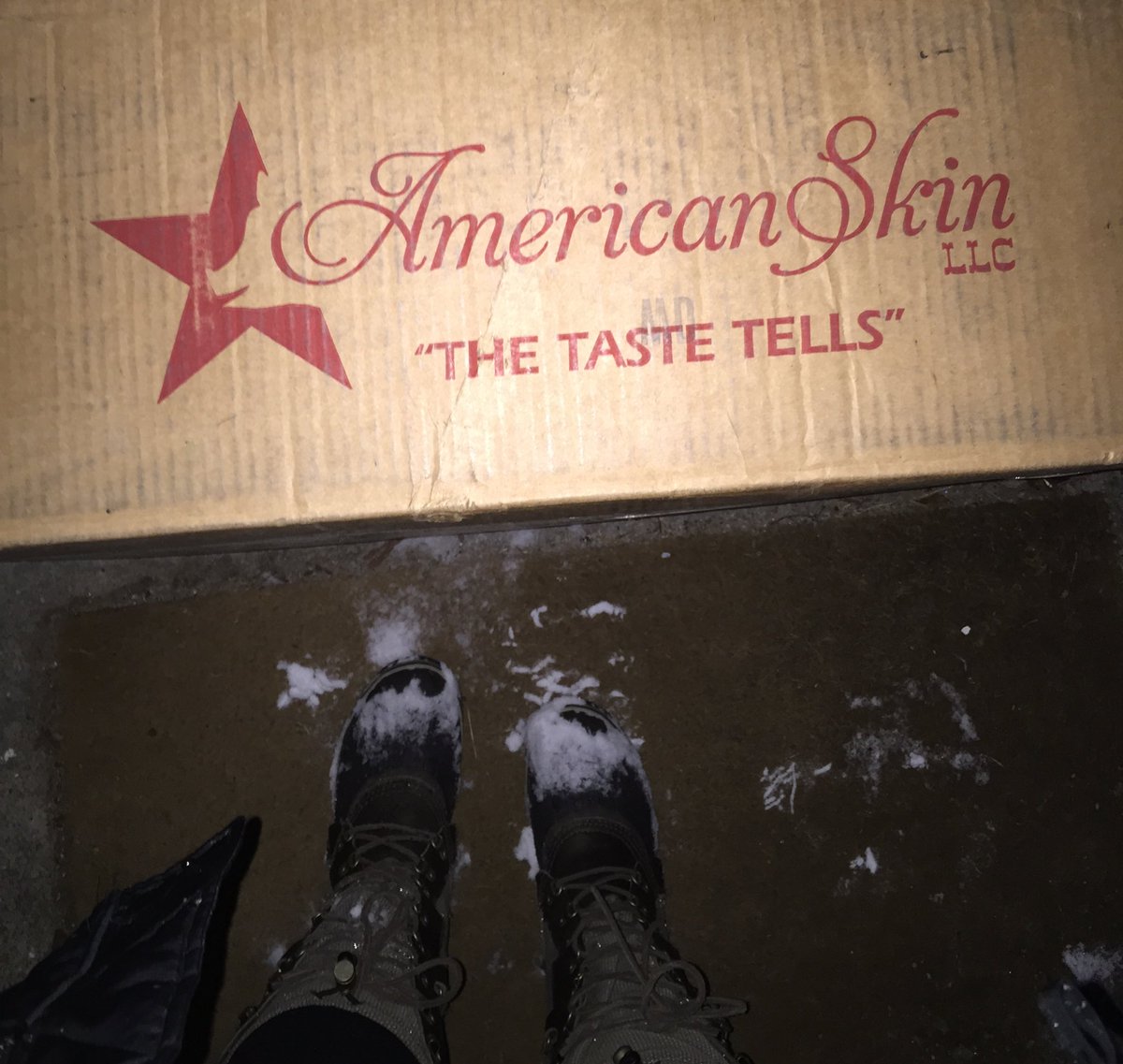 RedWhiteQue's tweet photo. Today's delivery. Anyone know what this is about???? #BBQ #redwhiteandqueme #redwhiteandquesmokehouse #pork https://t.co/8tmFXMHutt