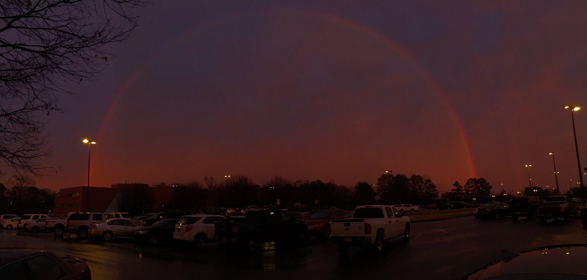 jonathanlr's tweet photo. @spann full rainbow at twilight from Tuscaloosa Alabama. https://t.co/DPCI3N0AMK