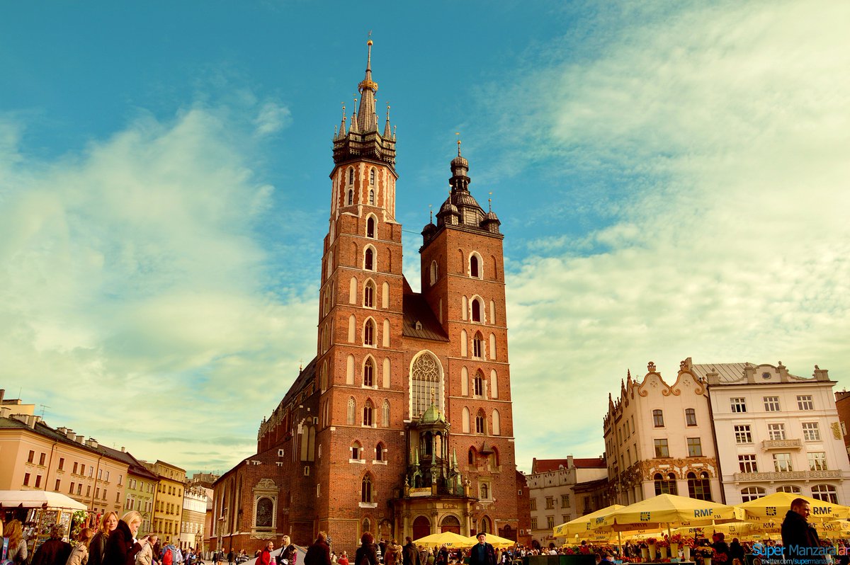 supermanzaralar's tweet photo. #Polonya - #Krakov &amp; #Poland - #Cracow https://t.co/1s8cEbKING