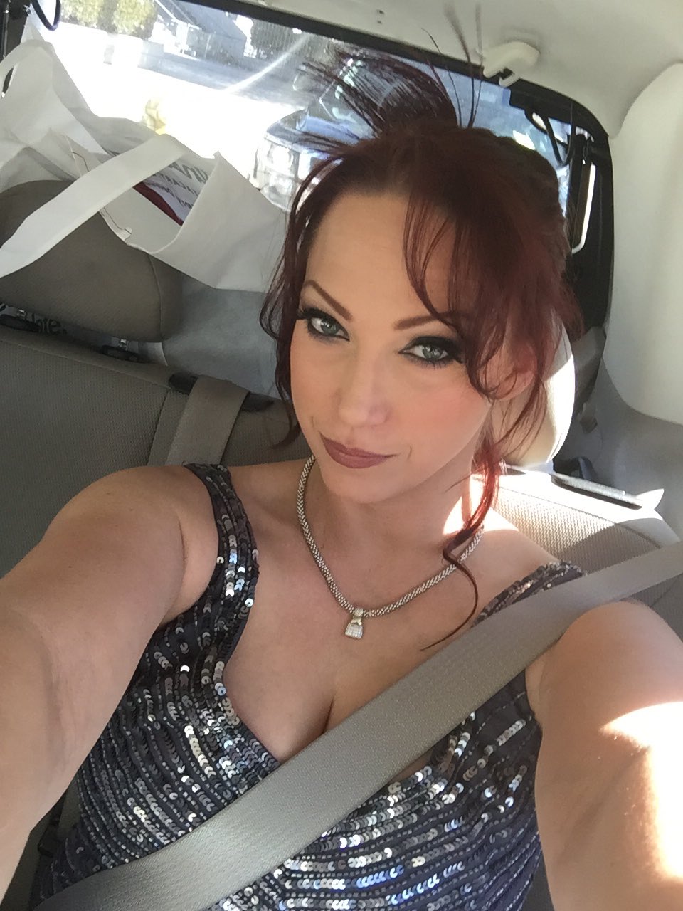 Headed to the #Grammys2016 ! https://t.co/1Trn6yvuqu
