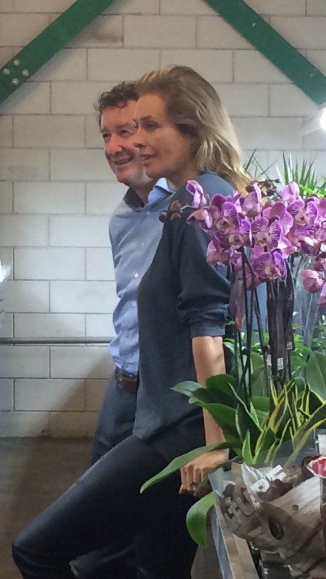GeraedsPaul's tweet photo. Frederique van der wal op bezoek bij #Bakkertuin. Een middag vol ideeën; wordt vervolgd! https://t.co/DHIipDWaW2