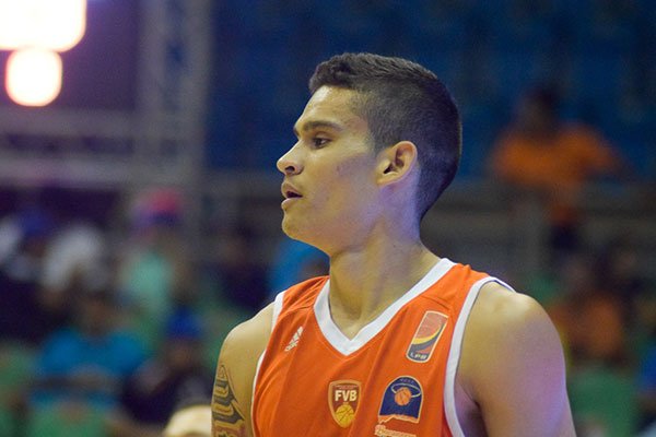 LPBaldia's tweet photo. Emiro Hernández sumó su cuarto Jugador Novato de la Semana @bucanerosbbc #LPB https://t.co/Yn8PIVuvKV https://t.co/a3cZtASAIH