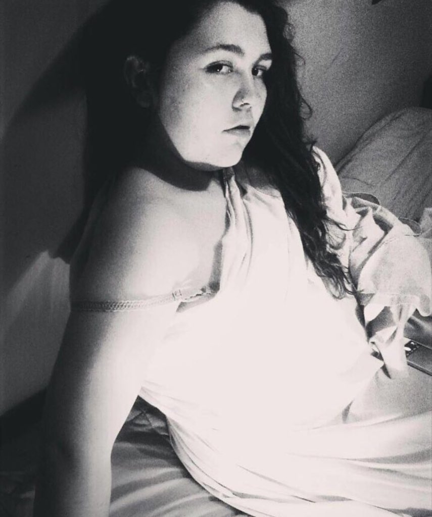 ChusmaOficial's tweet photo. ULTIMAS NOTICIAS: @BarbieBitchOF calienta las redes sociales con su foto mas hot! 🔥🔥🔥 https://t.co/xppUifaSjL