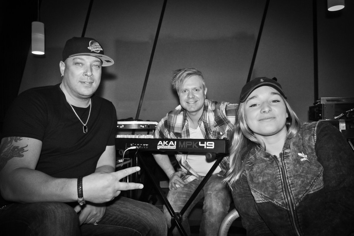 songwritersofCa tweet picture