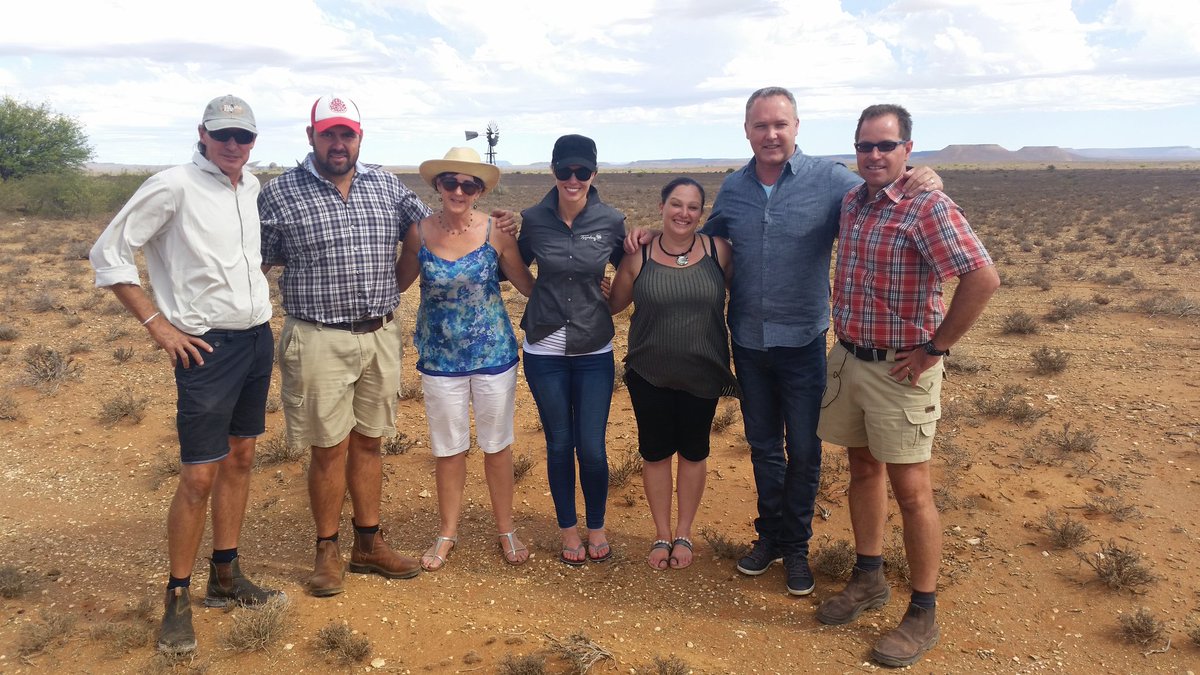 karienb11's tweet photo. @Tygerberg104fm saam met @carteblanchetv span in Karoo #ProjekSOS100 #SaamBringOnsHoop #GodSeGoedheidIsTasbaar https://t.co/APa7UYFaEh
