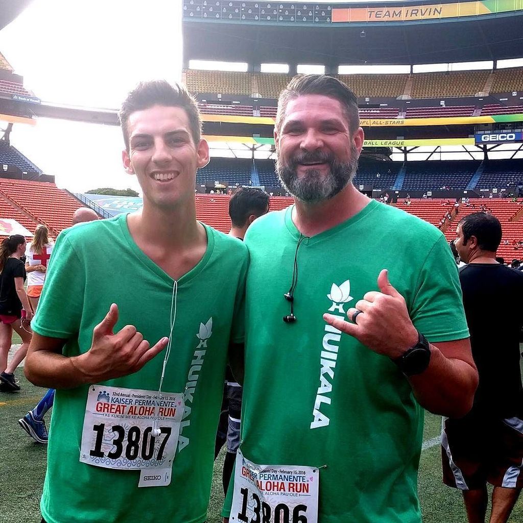 anthonymking's tweet photo. Blast at the Great Aloha Run with my firstborn. Sick as a dog, but got it done! #alwaysabounding … https://t.co/EIjsvlROlA
