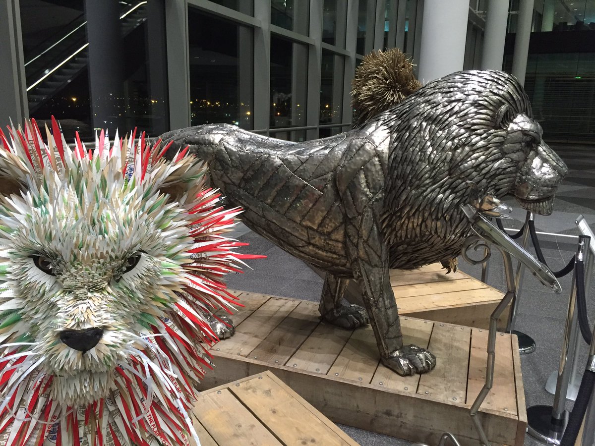 TouringSport's tweet photo. 3 Lions ready and waiting at Wembley Stadium https://t.co/YF8jBXAyXq