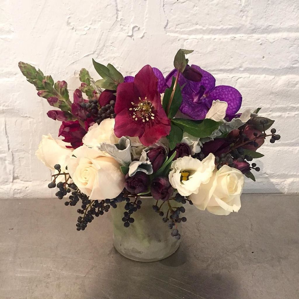 RachelChoFloral's tweet photo. Don't worry...even though Valentine's is over, you can still have beautiful arrangements!! 😉#yesitsallowed #combatv… https://t.co/OacTIl2eRf