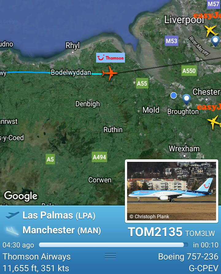 DeesideDotCom's tweet photo. TUI Airways #TOM2135 declared an emergency, in bound to Manchester just flown over Flint... https://t.co/YxzplS5pQE