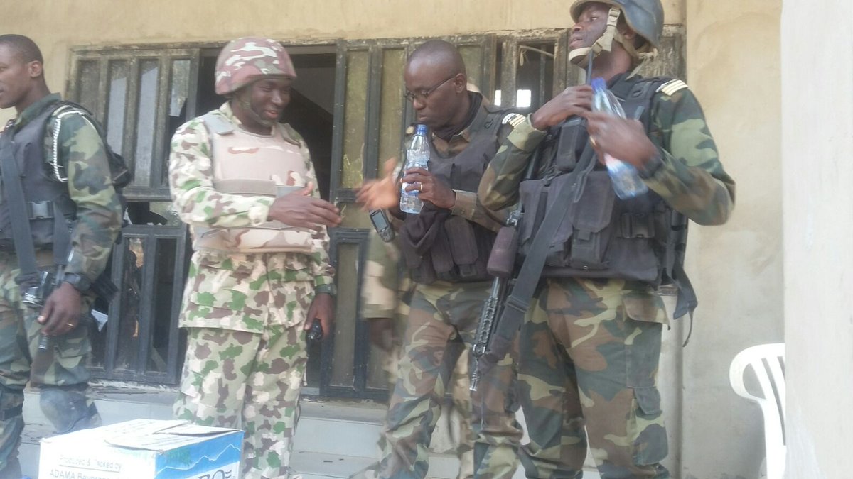 MincomCameroun's tweet photo. #StopBokoHaram #ComGovWeb some pictures of Ngoshe Operations by MINCOM &amp; defence and security forces of Cameroon 4.. https://t.co/tJy3BO9j8C