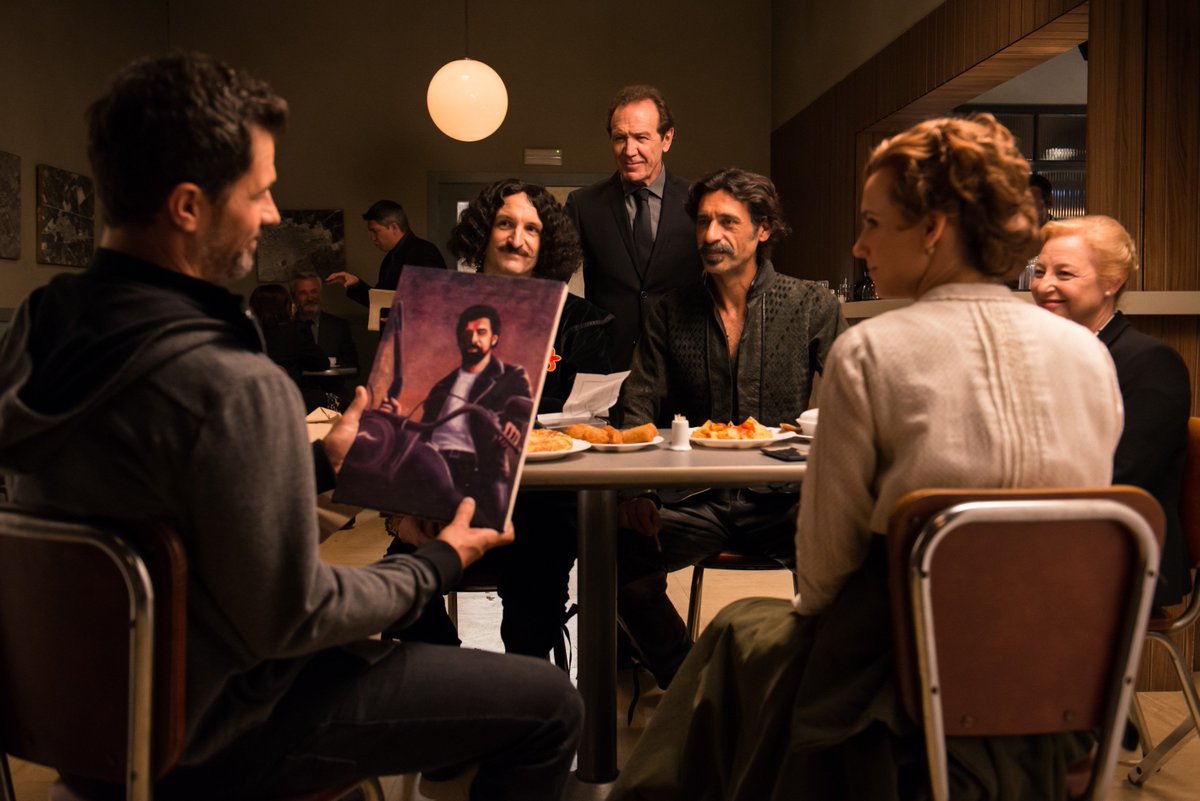 'El ministerio del tiempo' vuelve con el Cid. Fotos del capítulo de hoy: mizona.tv/n/Q7mNt  #VuelveMdT